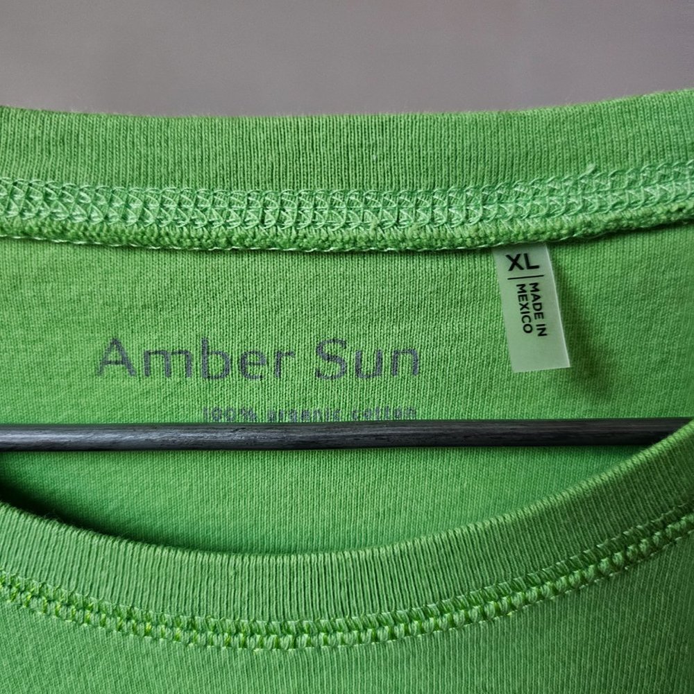 NWT Amber Sun Kiwi Green Tee in size XL - Picture 3 of 4